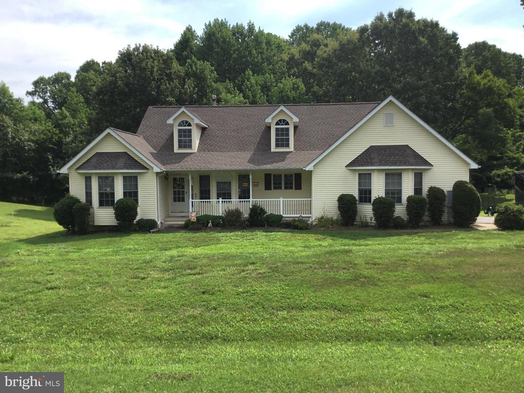 6870 HAWKINS GATE ROAD Waldorf Home Listings - DeHanas Real Estate Services Maryland Real Estate, Property Management, New Construction, Bank-Owned Homes, Short Sales, Foreclosures